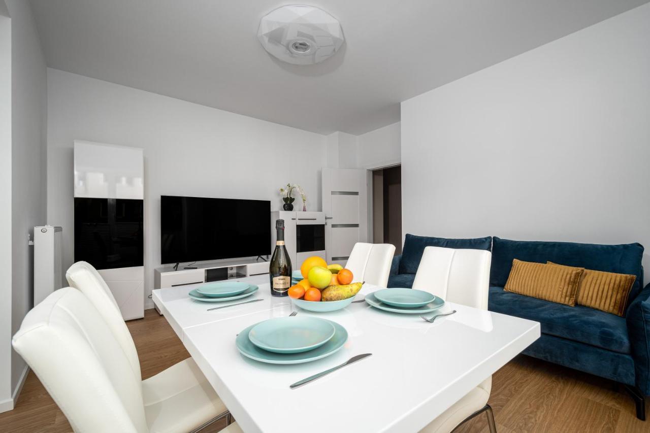 Your Apartments Okrzei 12 Warschau Exterior foto